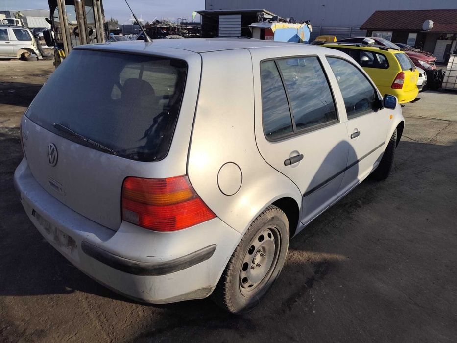 VW Golf 4 - 1.4 - 75к.с - 1998г. на части