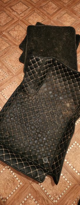 Продам коврики б/у