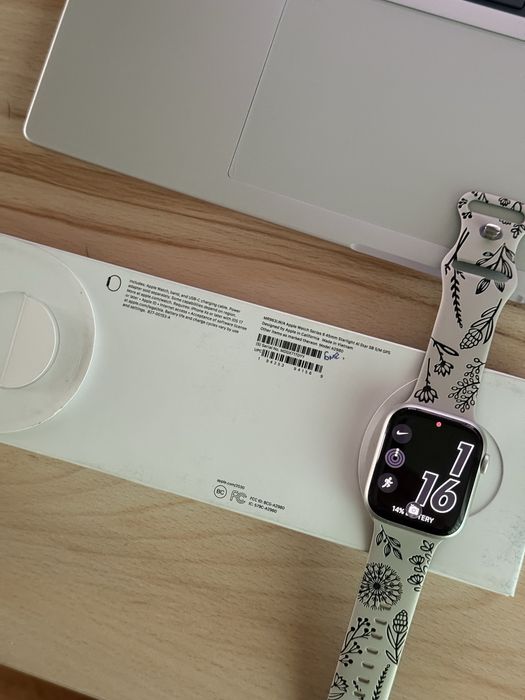 Apple Watch 9 45 mm