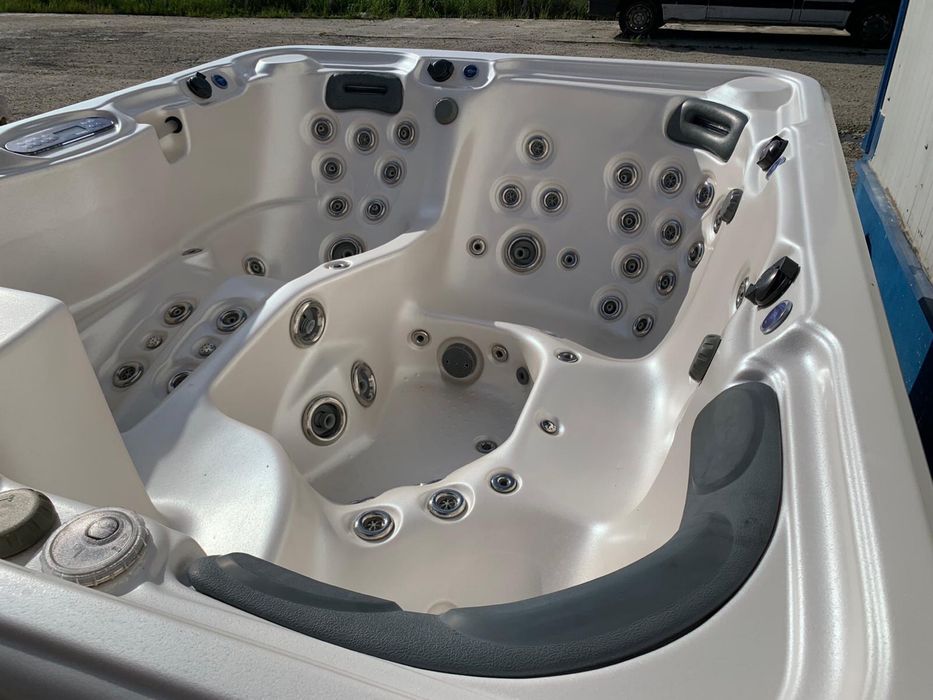 Jacuzzi Premium VITAL SPA BALI Balboua