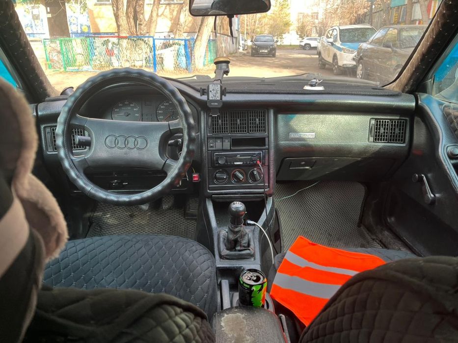 Продам Ауди 80 б3