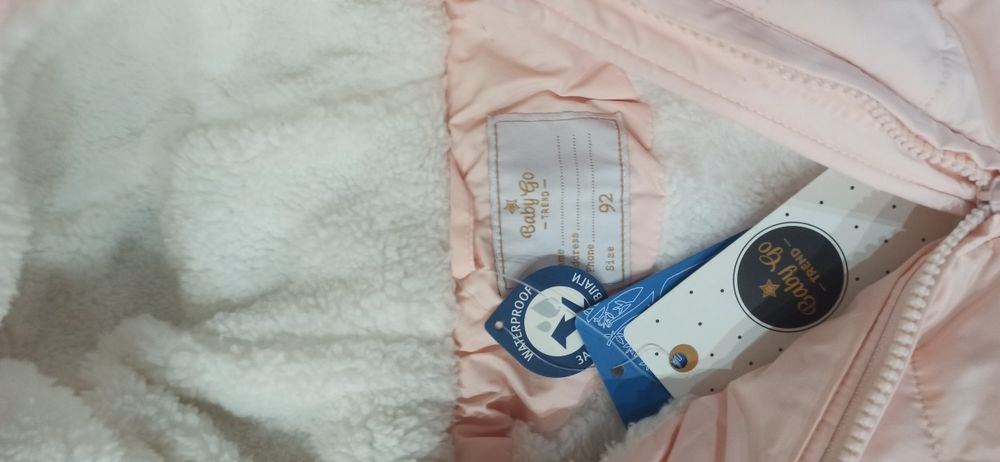 Продам детский пуховик для девочек