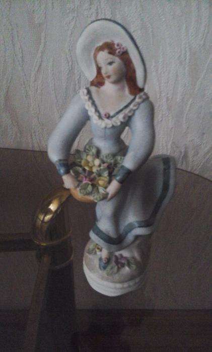 bibelouri din portelan