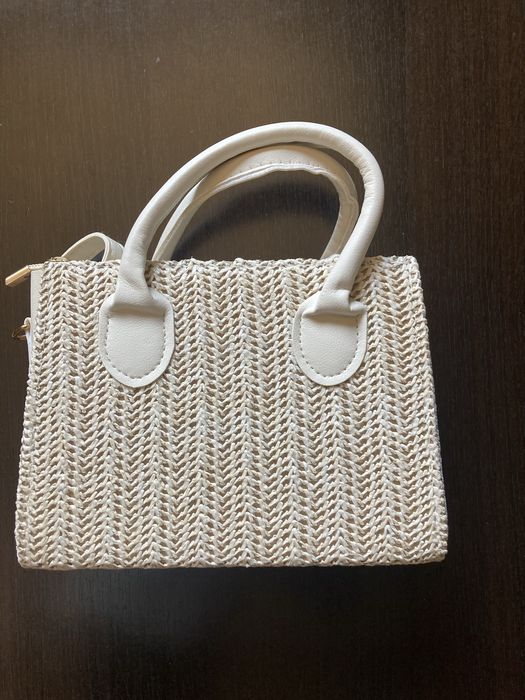 Малка плетена  чанта