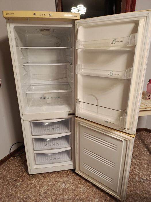 Продам холодильник