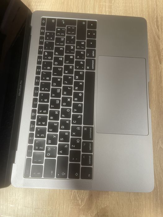 MacBook PRO Retina 2017 2.3 Ghz intel core i5
