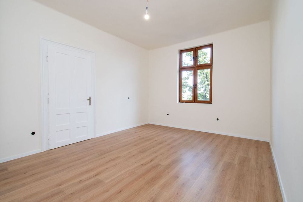 Продава се Многостаен апартамент в София, Център - 126 кв.м за 1518 €/кв.м - Снимка #4