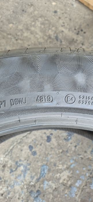 2 anvelope vara Continental 325/40/22.Pretul este pe bucata.