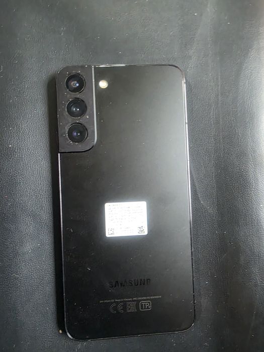 Продаю Samsung S22+