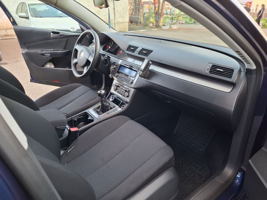 VOLKSWAGEN Passat 2010 — imagine 3