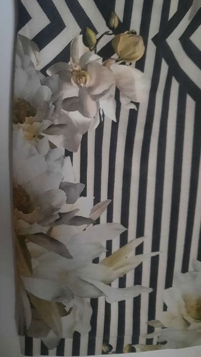 Рокля на 29 Desires   ,нова.