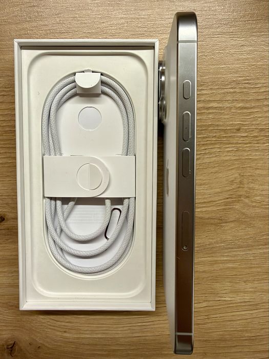 iPhone 16 Pro 128 GB - Буквално като нов!