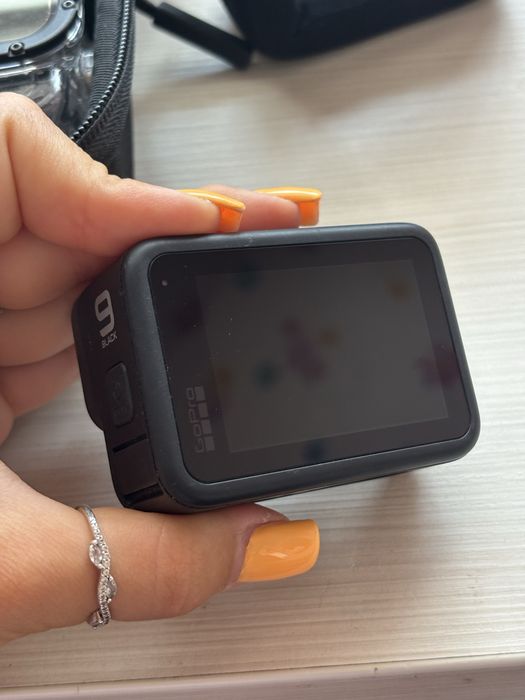 Екшън камера GoPro HERO9 Black - Пълен комплект с трипод GoPro Shorty и ПОДАРЪК