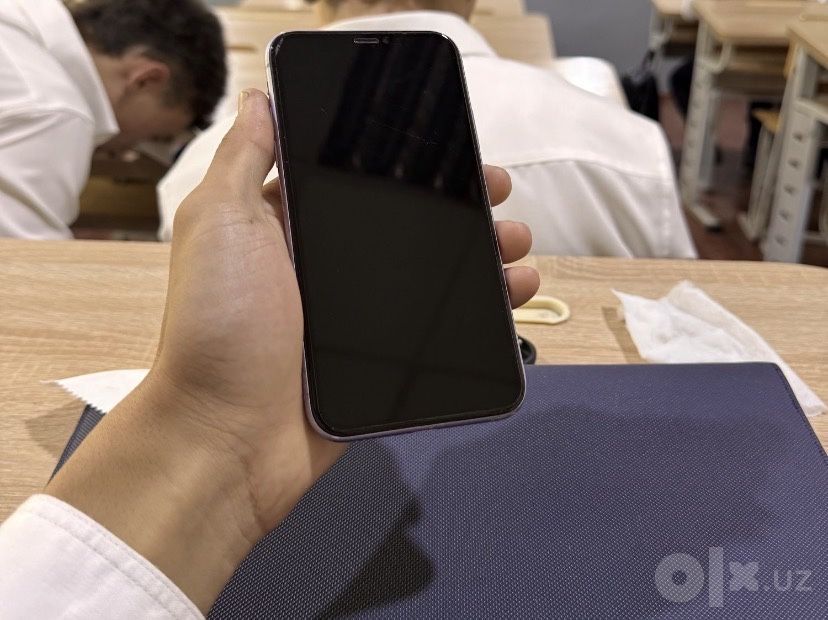 Iphone 11 sotiladi