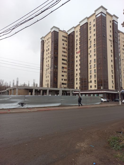 Квартира сотилади..