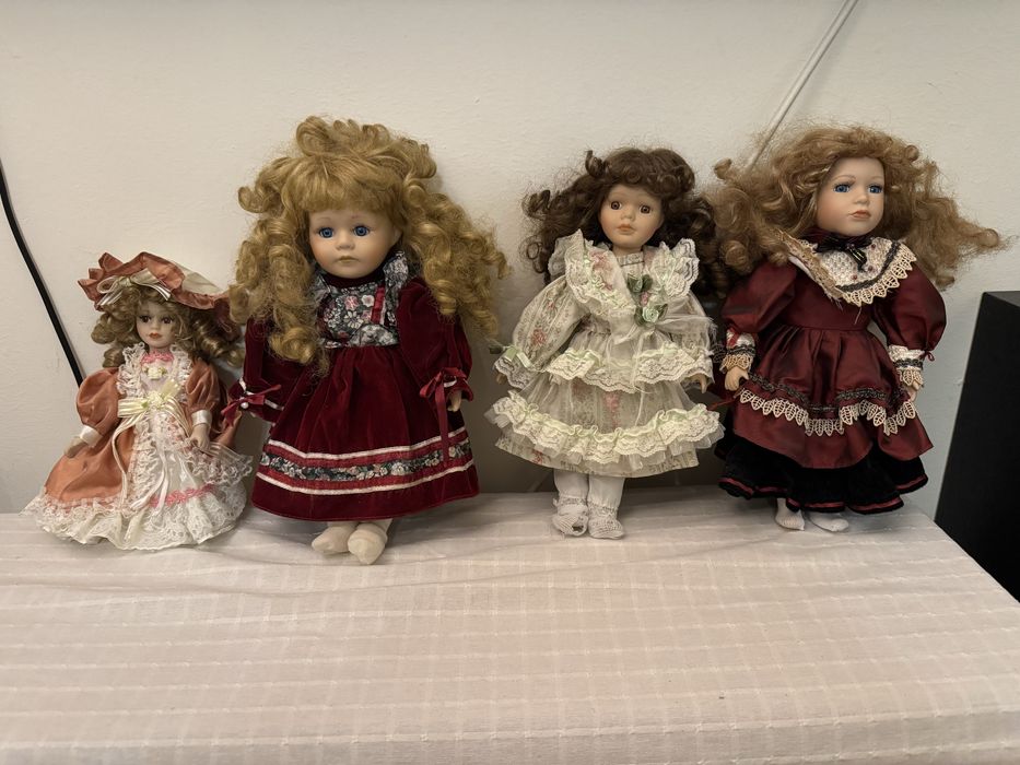 Vand papusi de colectie