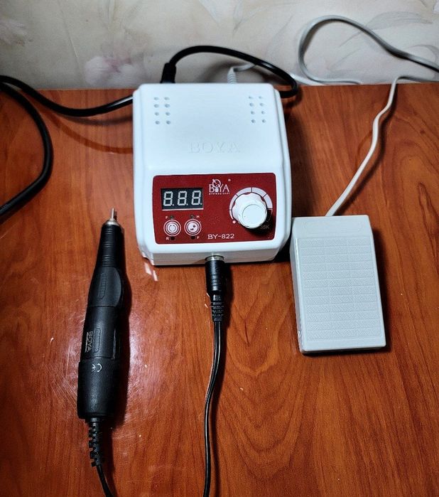 Машинка для аппаратного маникюра