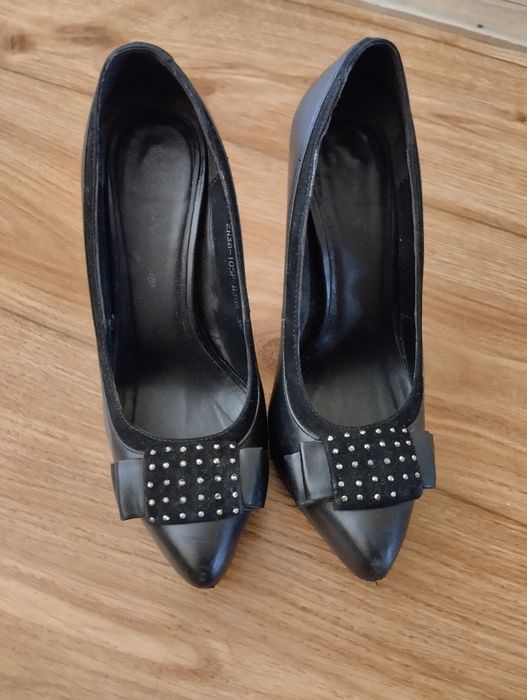 Продам туфли и босоножки