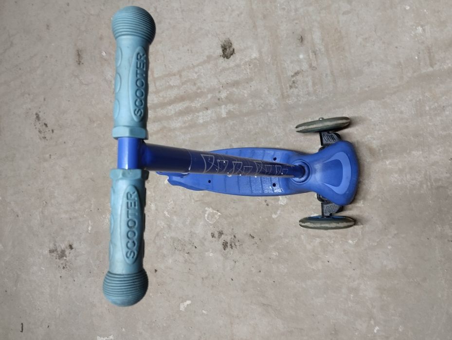 Детска.  Тротинетка