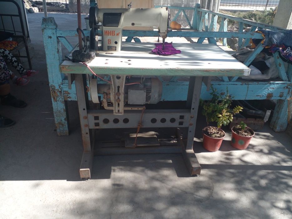 Продается швейная машинка