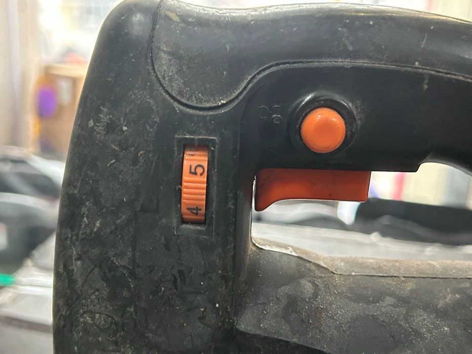 Прободен трион Challenge 710W