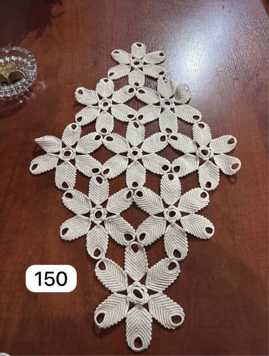 Macrameuri de vanzare