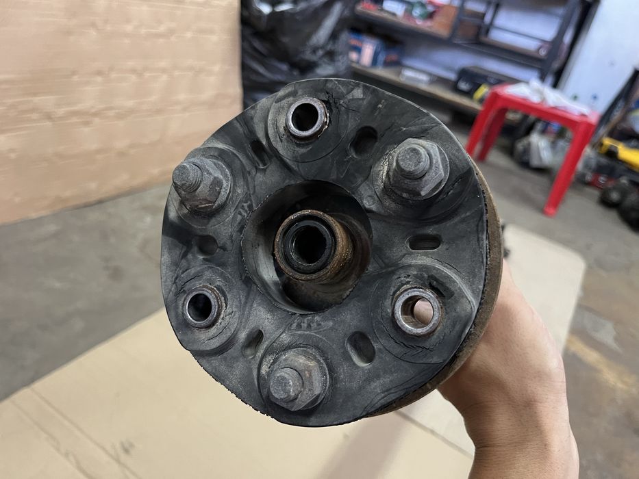 Кардан за Mercedes E320 CDI W210 (автомат)