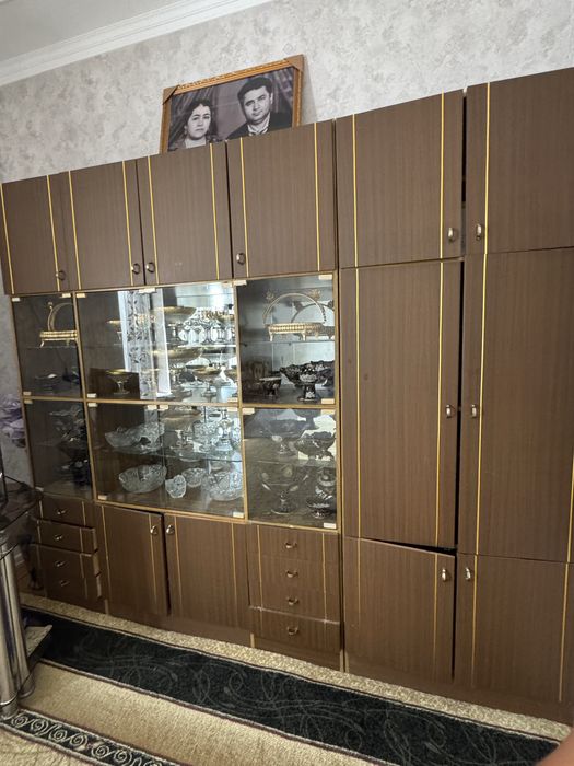 продаётся стенка с подставкой для телевизоора