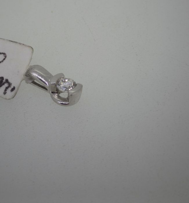 Pandantiv diamant solitar  aur 18k  0.99gr diama(r)