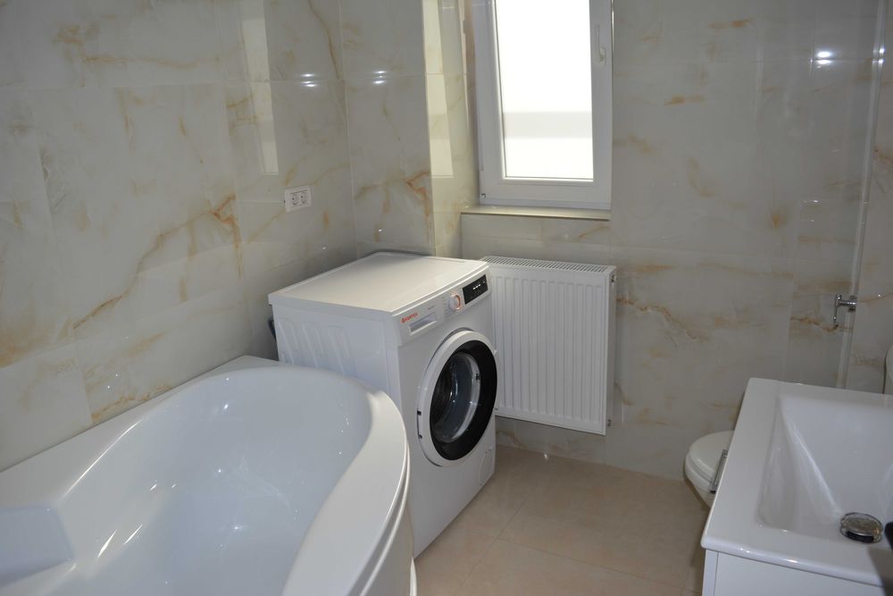 Proprietar inchirierez apartament in zona Mall Moldova