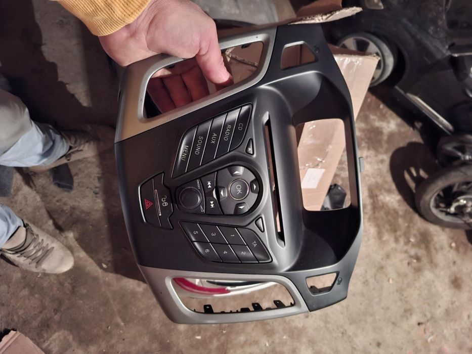 Vand statie cu subufar 4 roti tabla golf 4 si 4 roti ford focus tabla