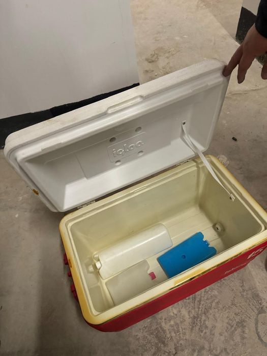 Термоконтейнер 60л
Имеет велюров