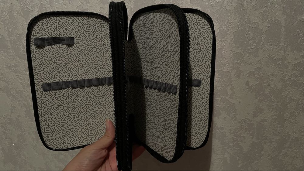 Продам пенал 3 секции