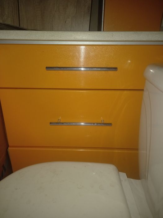 Продам кухонные шкафы 4шт