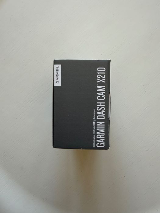 Видеорегистратор Garmin Dash Cam X210