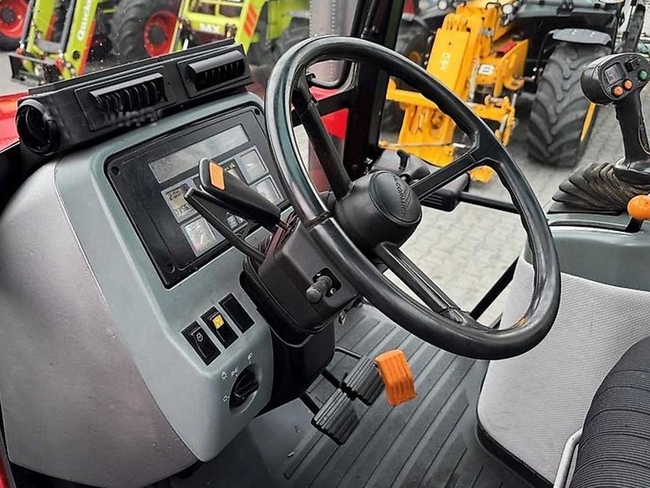 Трактор колесный McCormick MC100