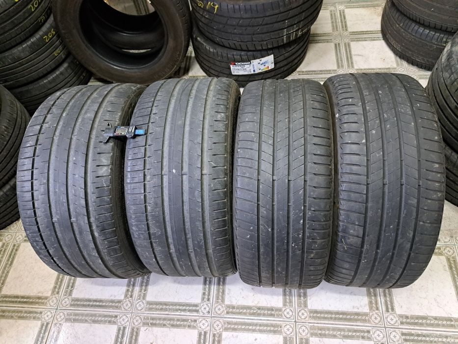 Set anvelope 275/35 R19 cu 245/40 R19 Falken și Bridgestone