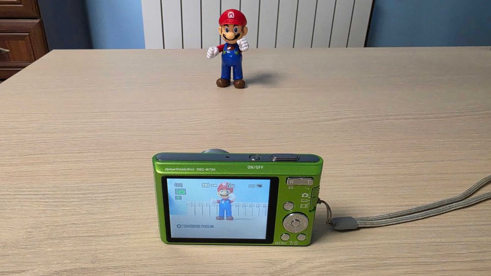 Sony DSC-W730, 16MP