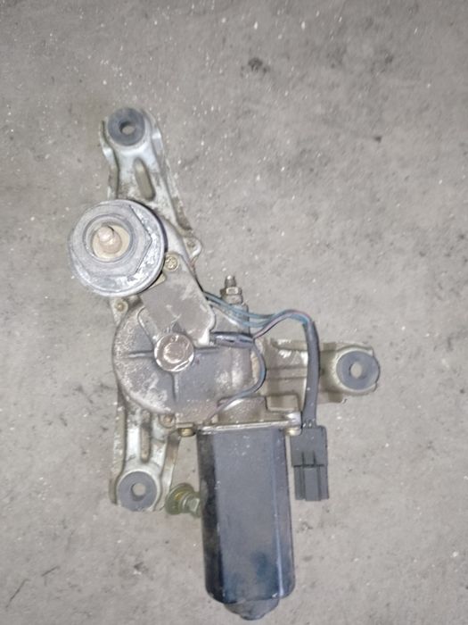 Запчасти на mitsubishi galant E 55.