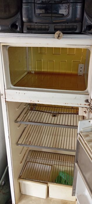 Продам Холодильники МЗХ и  LG