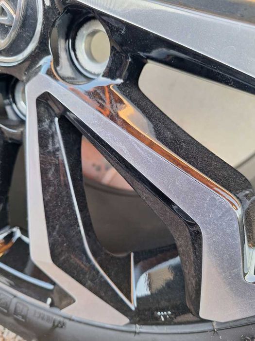 Jante Toyota Yaris Cross 7.0x17 et 50 5x114,3 Anvelope 215/55r17