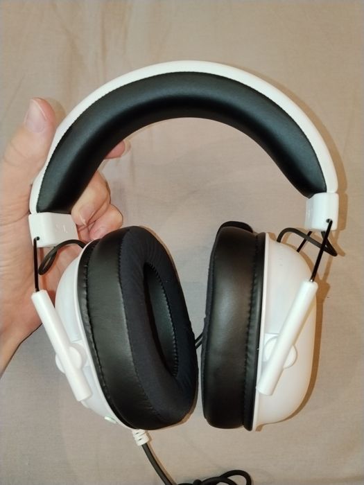 Razer Blackshark V2 X (белые)