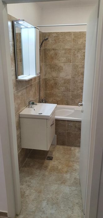 Garsoniera de inchiriat, prpprietar