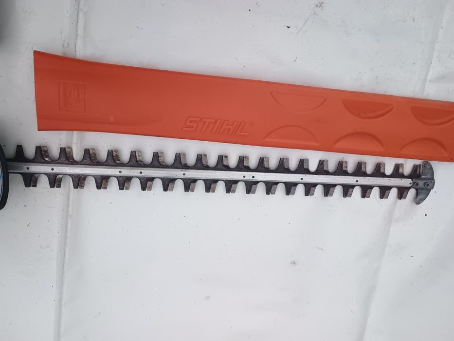 Foarfeca tuns gard viu Stihl hsa86 + baterie ap300  s