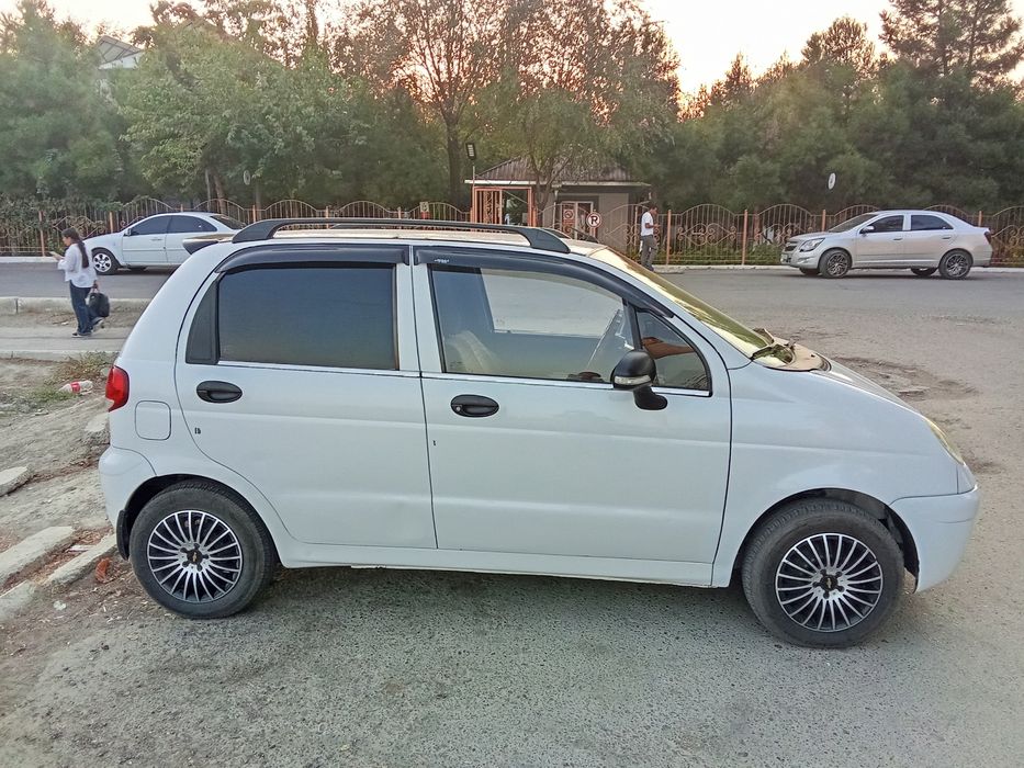 Matiz sotiladi. Kondisioner