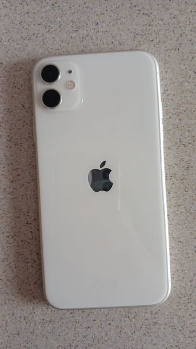 Продам Айфонн 11