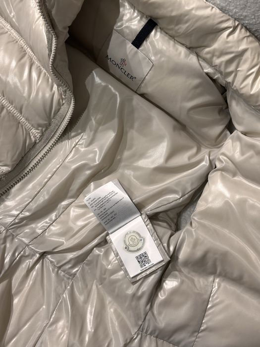 Женский жилет Moncler