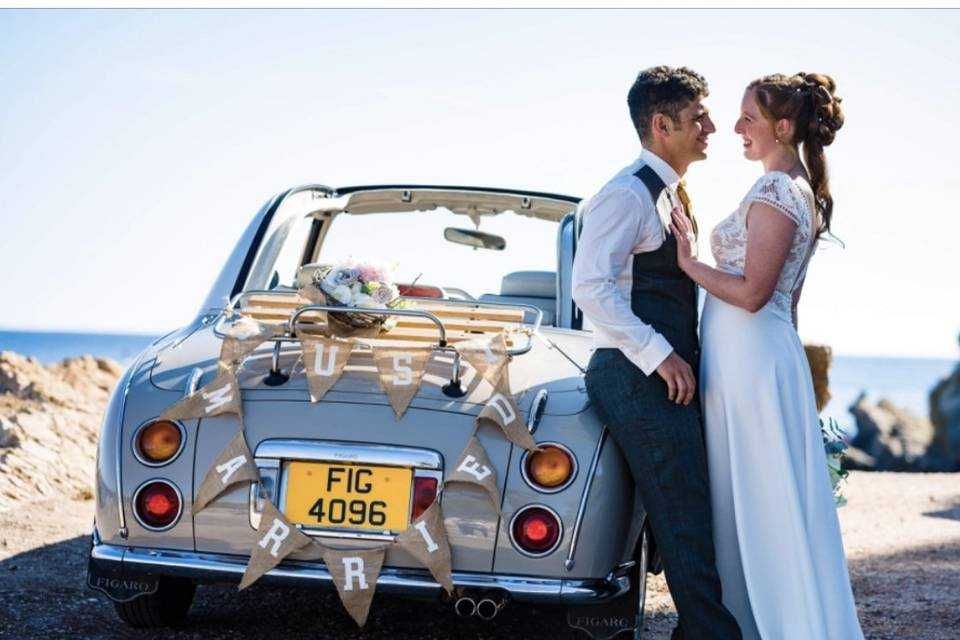 Nissan Figaro pentru evenimente - masina retro