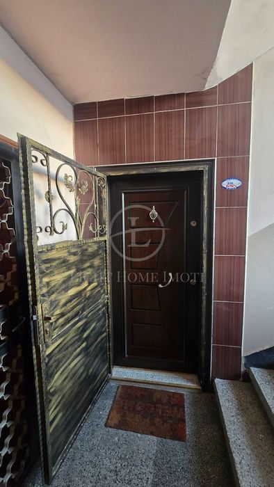 Продава се Двустаен апартамент в Пловдив, Център - 75 кв.м за 1047 €/кв.м - Снимка #10