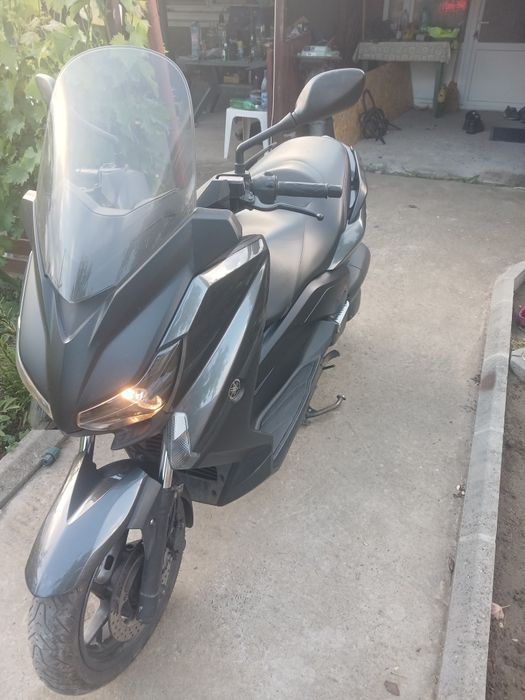 Yamaha xmax 250, 2016